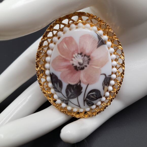 Vintage Hand Painted Porcelain Brooch, Pink Flower, 2 1/8", 1960s - Picture 6 of 11